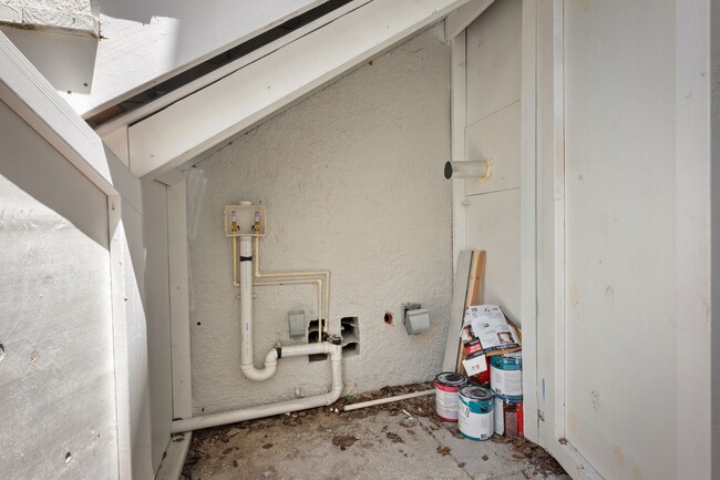 Photo - 3524 Boulevard St