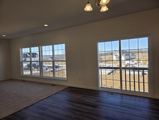 Photo - 103 Windrow Drive