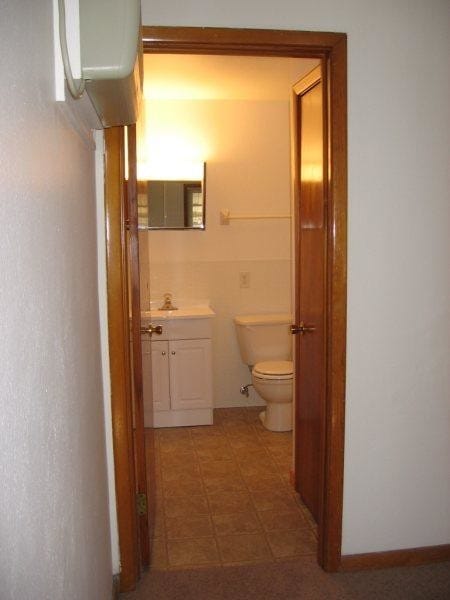 Photo - Charles Apartments