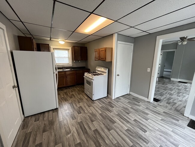 Photo - 357 W Main St
