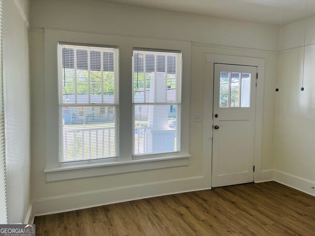 Photo - 410 Alford St