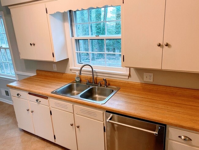 Photo - 3 Bedroom Home in Lynchburg