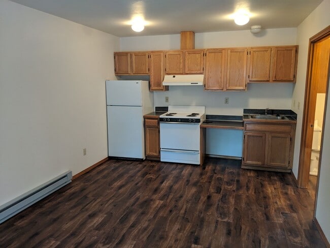 Building Photo - STUDIO WITH BONUS STORAGE Unit 3335-2