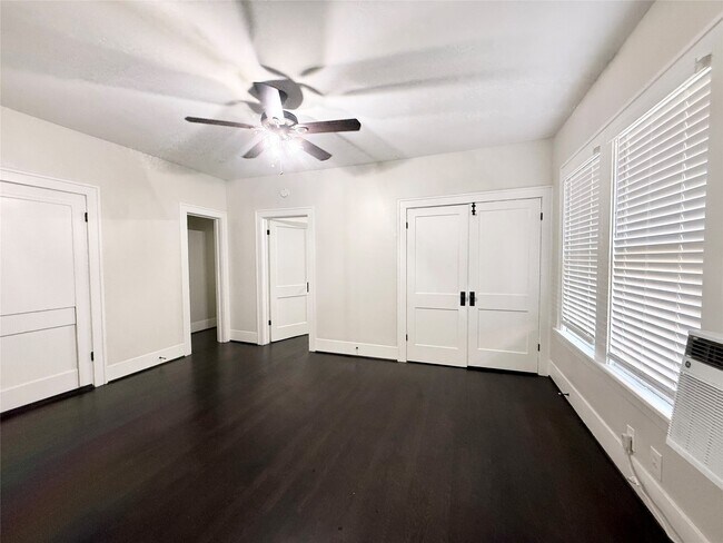 Photo - 1126 Berthea St Unit 11