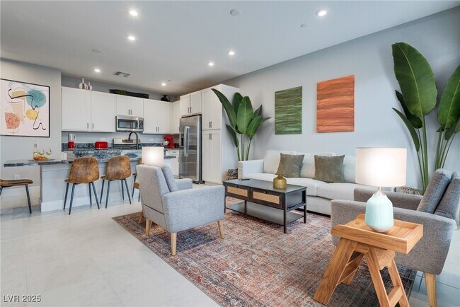Photo - 9812 Kings Glen St Townhome