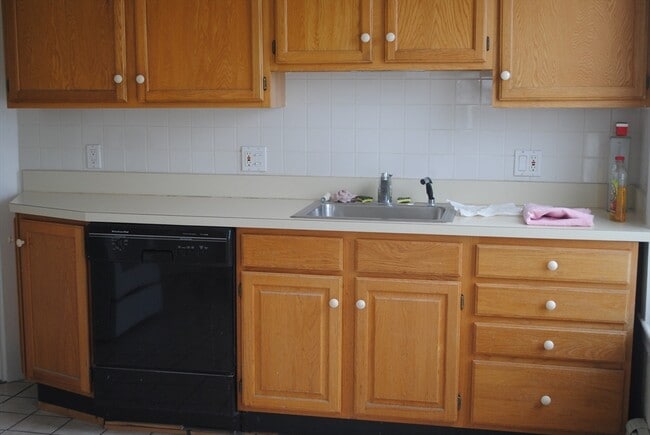 Building Photo - 21 Imbaro Rd Unit 3 Rental
