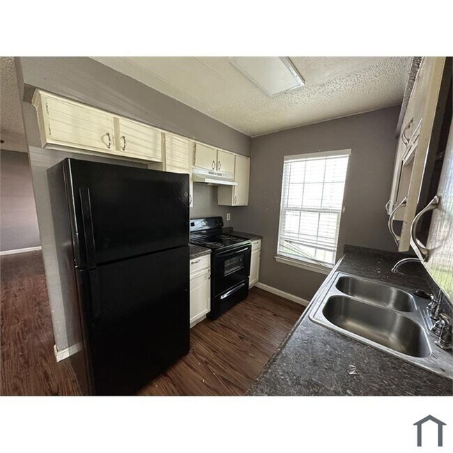 Photo - Charming 2-Bedroom Townhome for Rent in Prime East Austin Location – Your Ideal Urban Retreat! Unidad 3