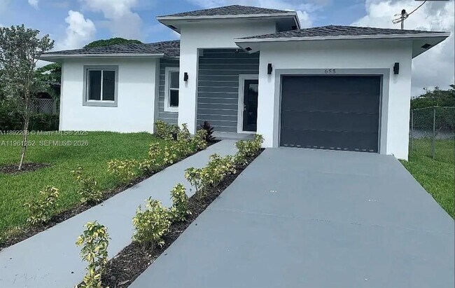 Photo - 655 NW 24th Ave