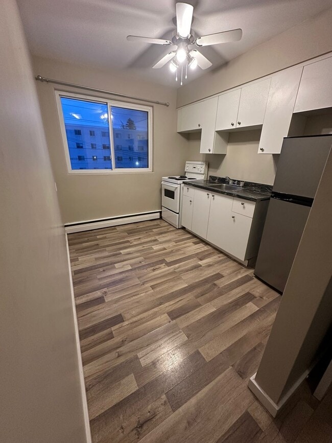 Photo - 10734-108 108 St NW Unit 8