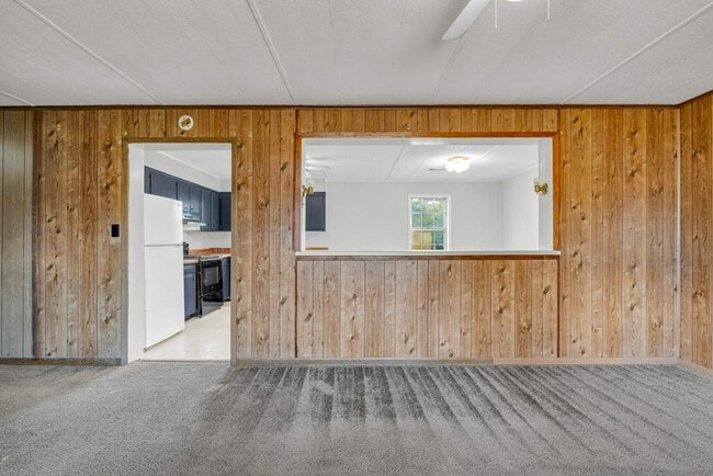 1058 S Perkins Rd