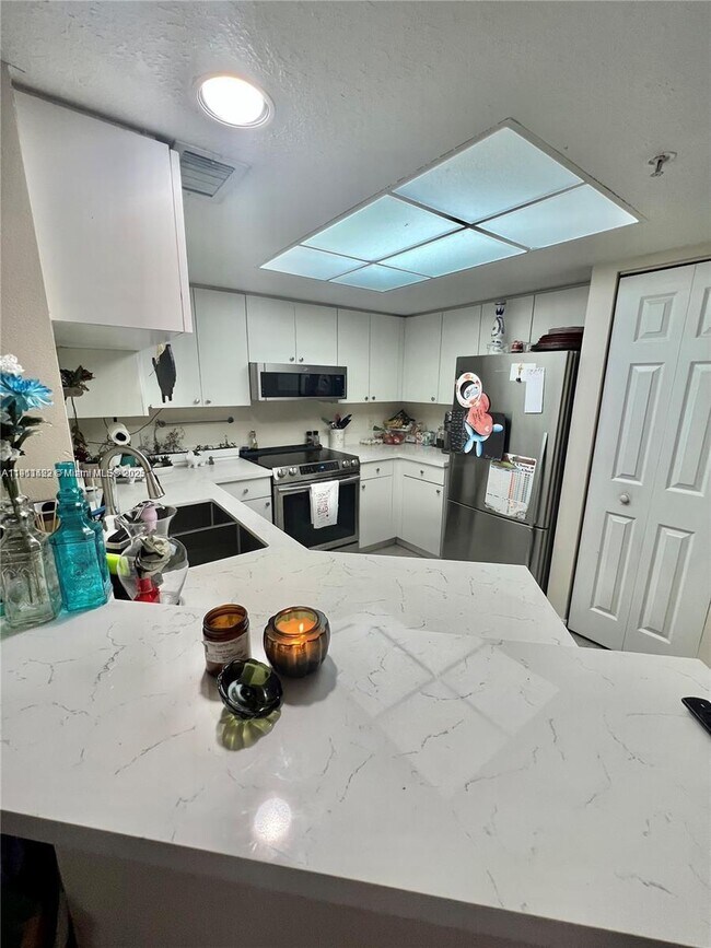 Photo - 2039 SE 10th Ave Unit 503