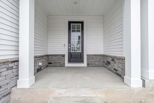 Photo - 173 Woolley Ct