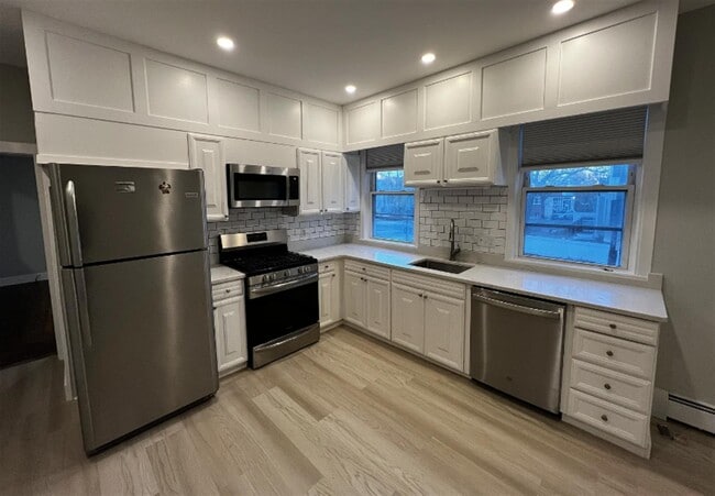 Photo - 158 Holland St Unit 1