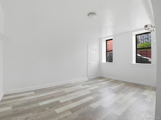762 Brady Ave Unit Ground