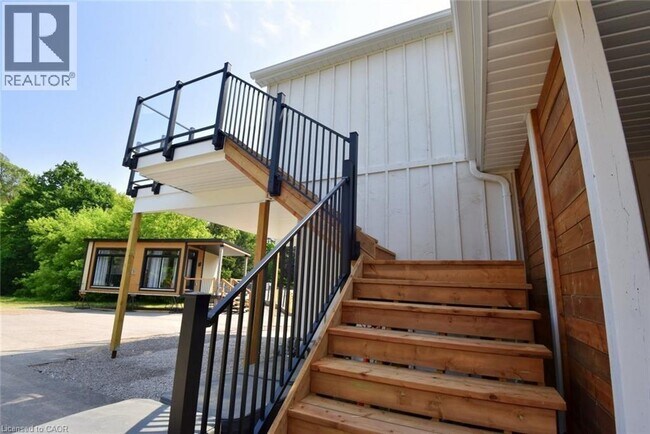 Photo - 284 Wilson St E Unité 202