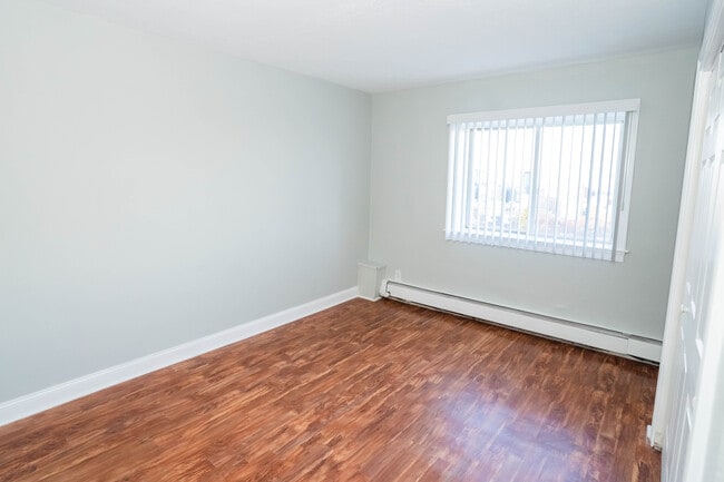 Photo - Parker Hill Apartments