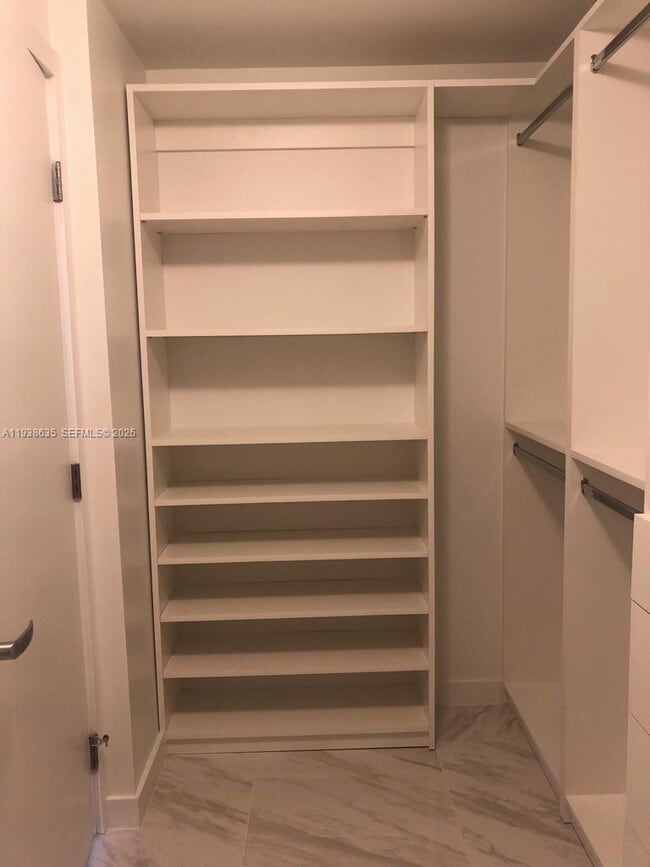 Photo - 16385 Biscayne Blvd Unit 502