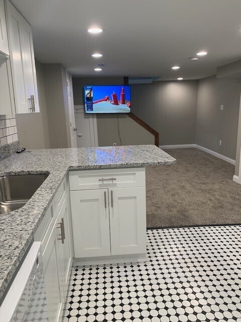 Photo - 819 W 43rd St