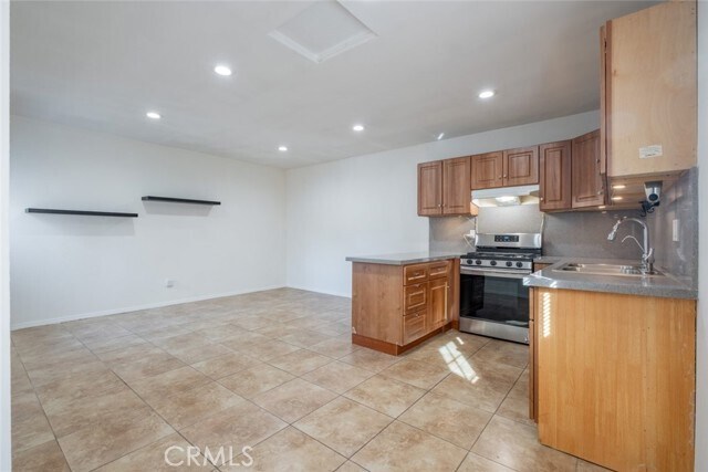 Photo - 10407 McClemont Ave