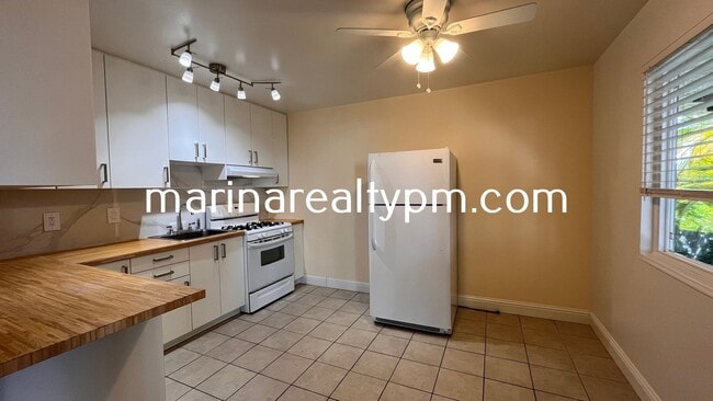 Building Photo - 114 Carolina St Unit 114 Carolina St #B