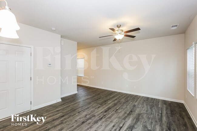 Photo - 3244 Newell Vlg Dr