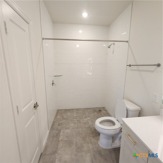 Building Photo - 475 River Fair Blvd