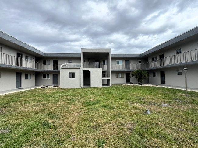 Photo - 3001 Thrush Dr Unidad 217 Rental