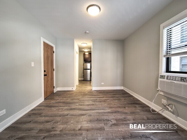 Photo - 425 W Belden Ave Unit Studio