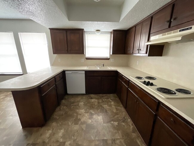 Photo - 3 bed, 2 bath, 2 car garage