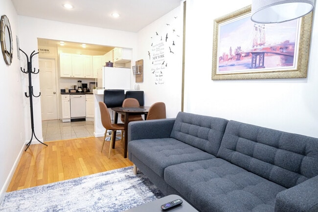 312 E 104th St Unit SI FL3-ID1032015P