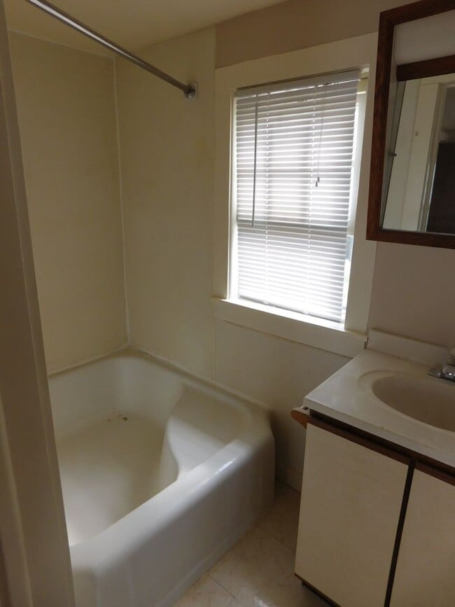 Photo - 1913 Heath Ave Unit 1913