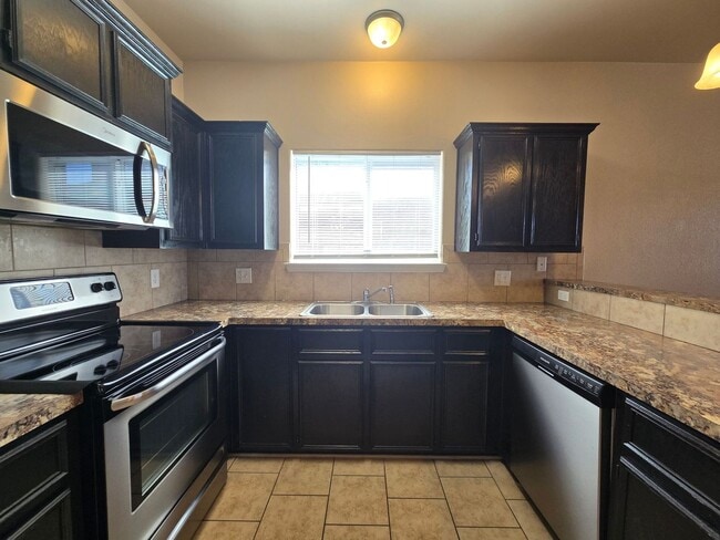 Photo - COMING SOON! Unidad 1101 Grace Point Drive - B