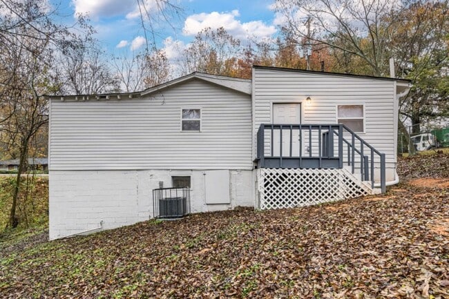 406 Forest Rd