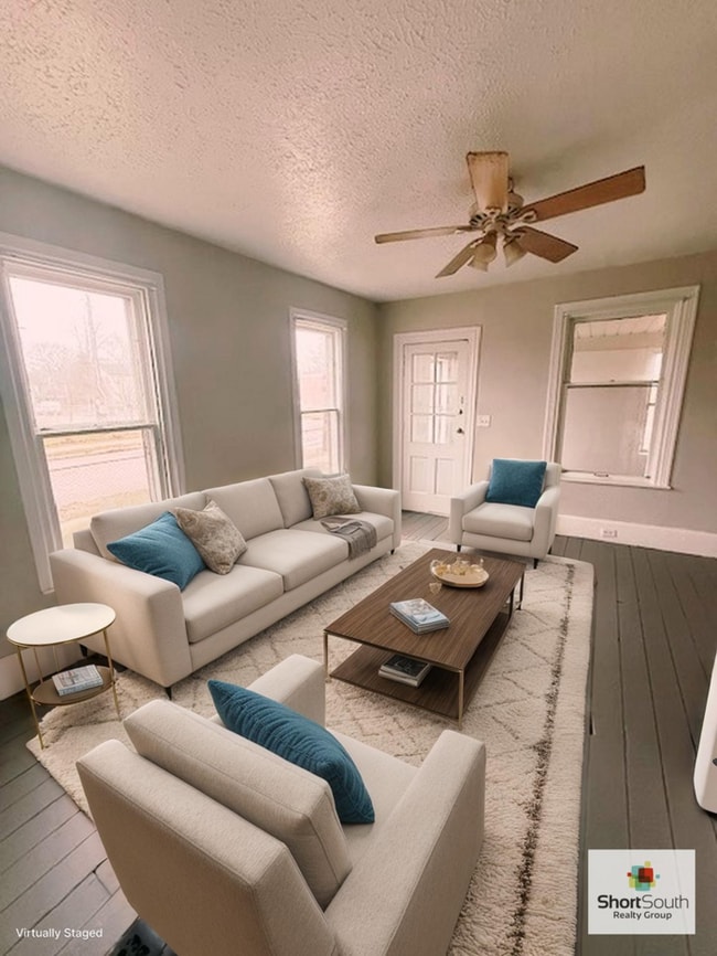 Building Photo - Updated 4 bed 1 bath single family home.