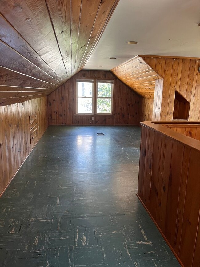 Building Photo - 868 20th Ave SE Unit 1