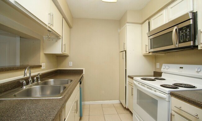 Photo - 2822 S Bartell Dr Unit 6