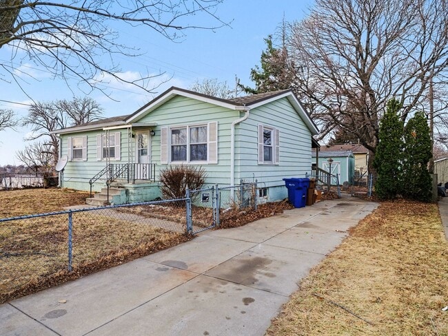 Photo - Bellevue 3 bedroom house for rent