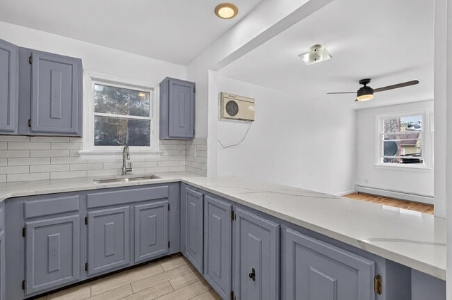 Building Photo - 17 W 18th St Unit 2F