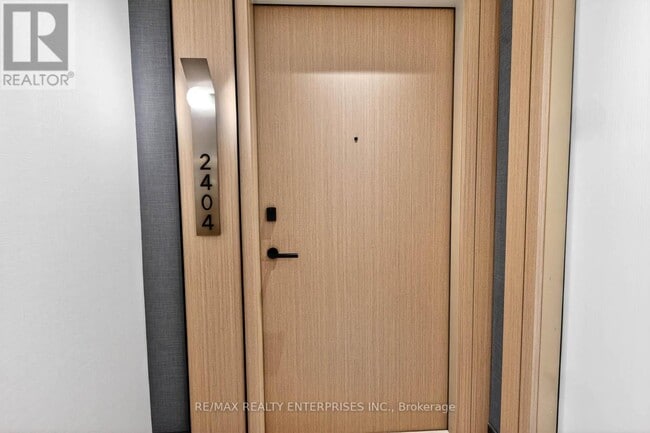 Photo - 60 Central Park Roadway Unité 2404