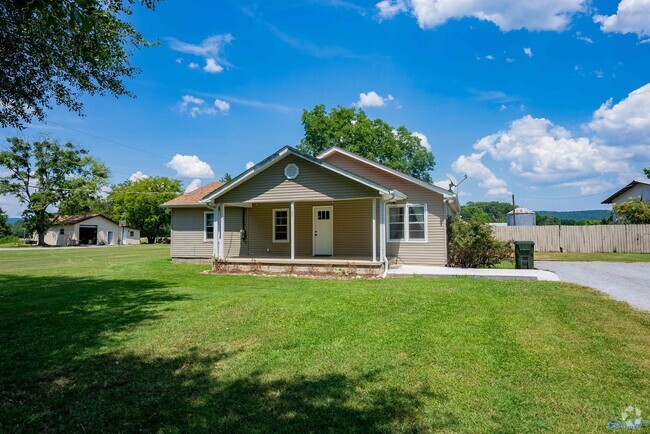 Building Photo - 837 Low Gap Rd Rental