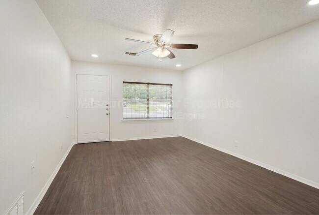 Photo - 1829 Ridgewood Rd