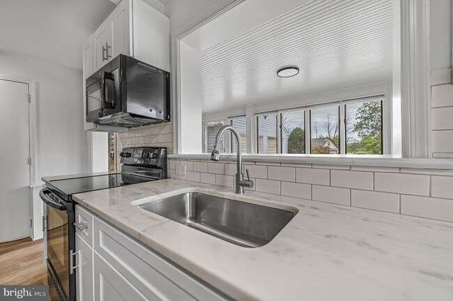 Building Photo - 219 S Pleasantview Rd Rental