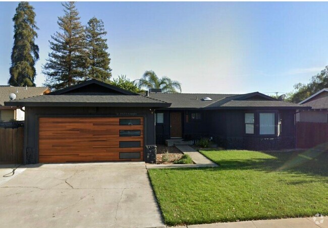 Building Photo - 3 bed 2 bath in desirable Turlock neighbor... Rental