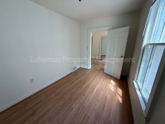 Photo - 932 S Park St Unidad 932 1