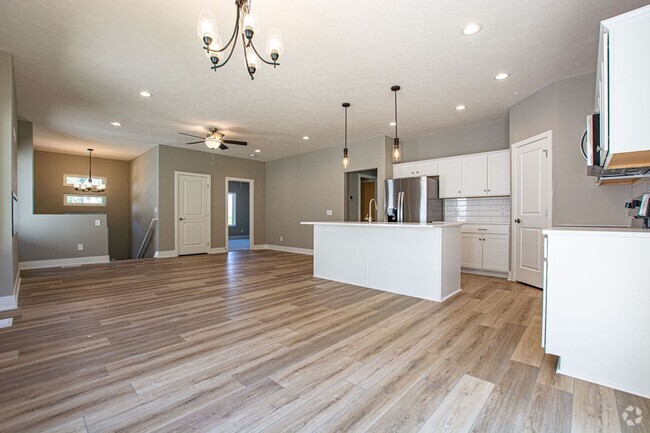 Building Photo - 342-346 North Allen Street Unit 346 Rental