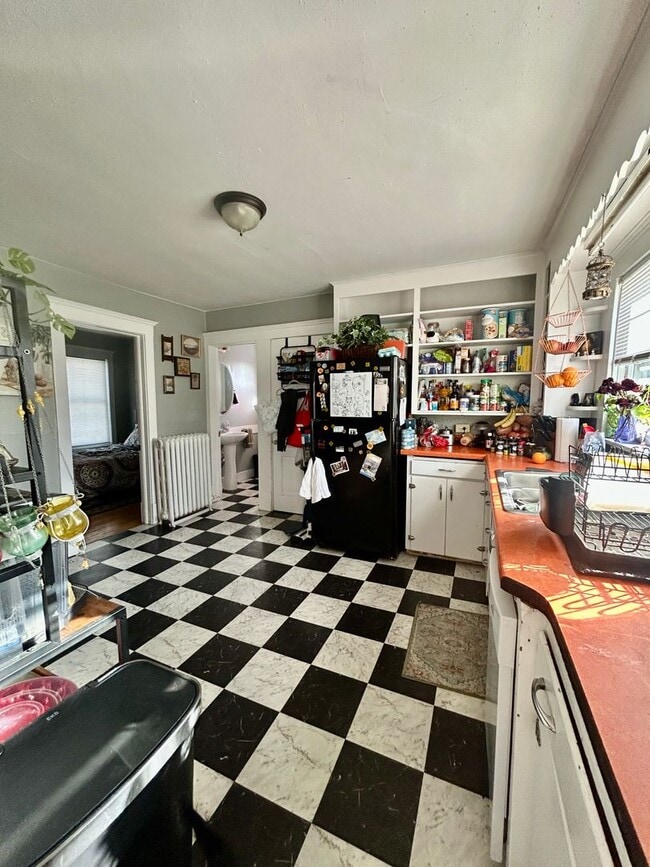 Photo - 1122 E 5th St Unit Upper