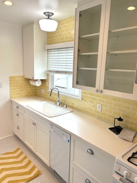 lights on dimmer switch. - 2518 W Chandler Blvd Unit 2518