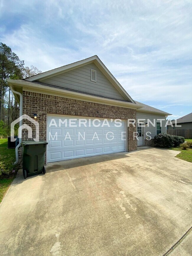 Photo - Home for Rent in Clanton, AL! Available to View Now!