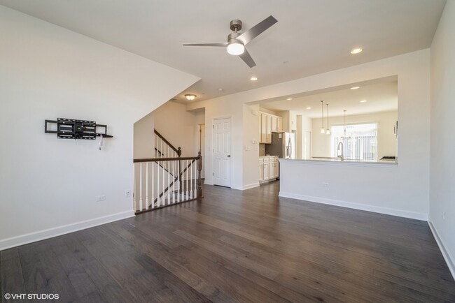 3s565 Camden St
