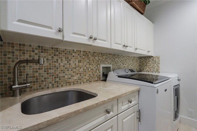 Photo - 678 11th Ave S